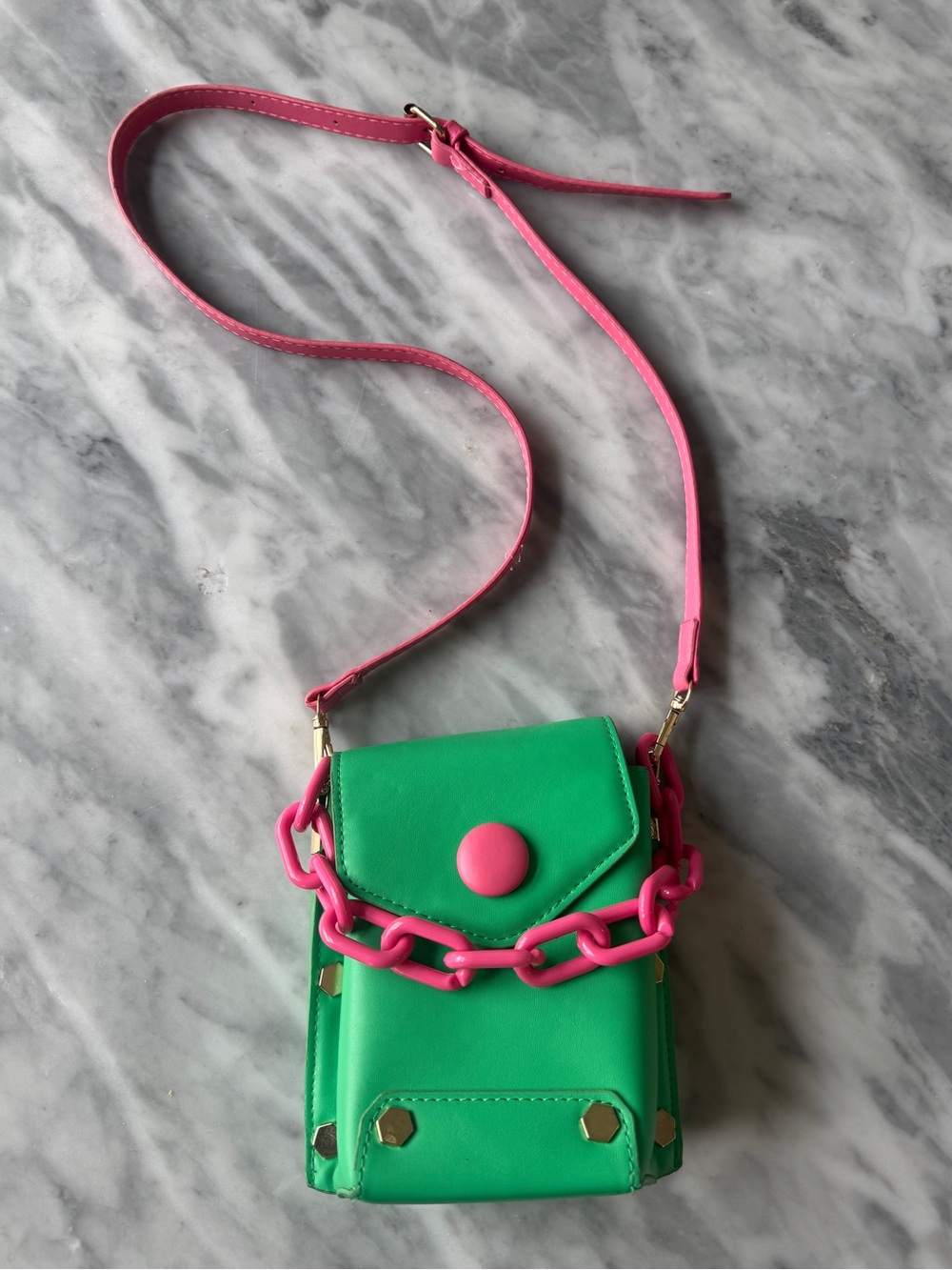 Green Mini Crossbody Camera Bag with Pink Chain and Strap - NWOT - Picture 2 of 12